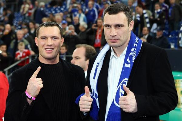 Виталий Кличко примерил образ футболиста (фото) 