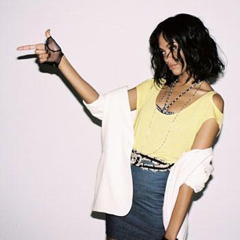 Сексапильные кожа да кости Зои Салдана