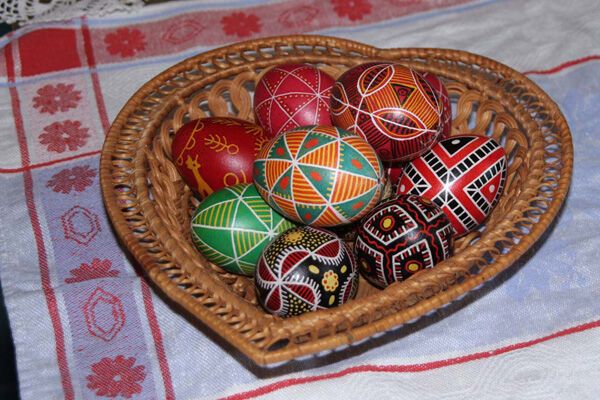 Рисуйте на пасхальных писанках сосну - будете здоровы! ФОТО