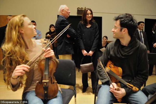 Николя Саркози и Карла Бруни прилетели в США. ФОТО