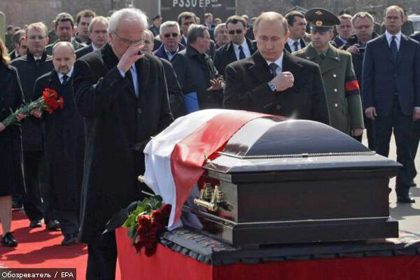 Гроб с телом Качиньского доставили в Варшаву