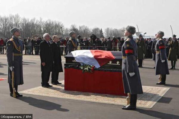 Труну з тілом Качинського доставили до Варшави