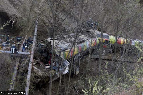 В Италии оползень накрыл поезд, есть жертвы