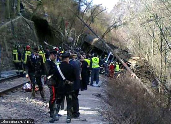 В Италии оползень накрыл поезд, есть жертвы