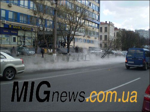 Центр Киева затопило кипятком (ФОТО)