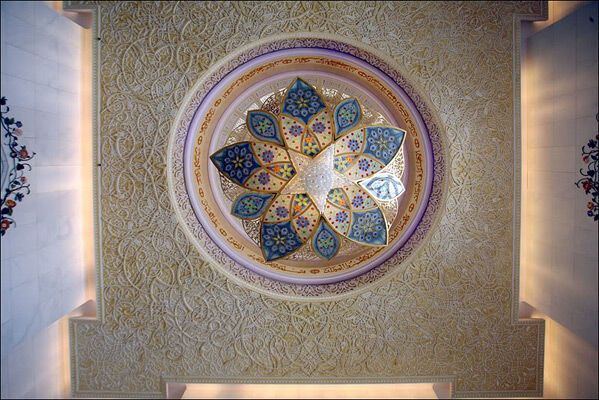 Сокровище шейха Заида. Белая мечеть в Абу-Даби