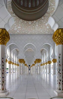 Сокровище шейха Заида. Белая мечеть в Абу-Даби