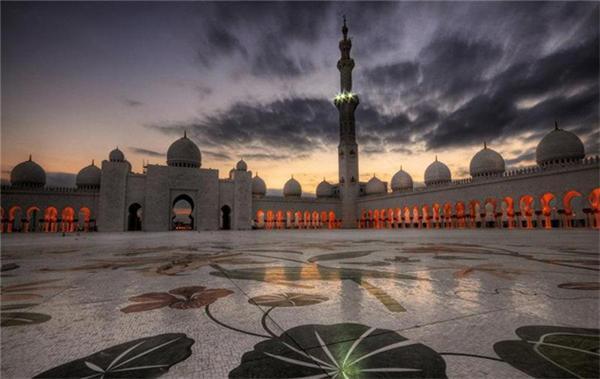 Сокровище шейха Заида. Белая мечеть в Абу-Даби
