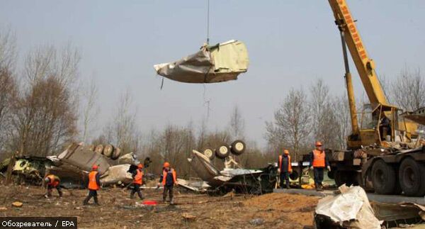 Начался перенос обломков самолета президента Польши