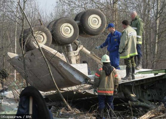 Начался перенос обломков самолета президента Польши