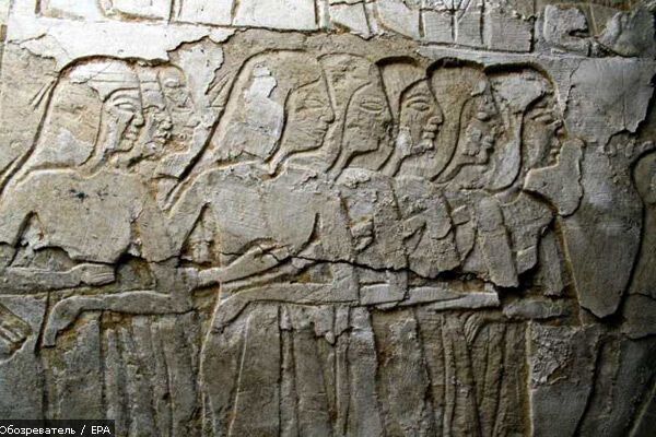 14 древних гробниц обнаружено в Египте