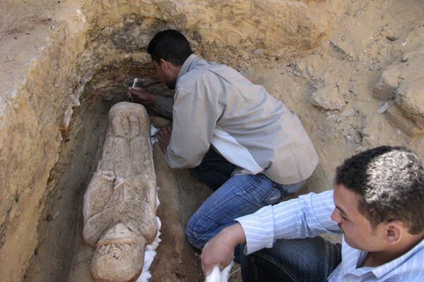 14 древних гробниц обнаружено в Египте