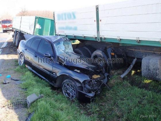 BMW посостязалось в ловкости с грузовиком. Фатальные ФОТО