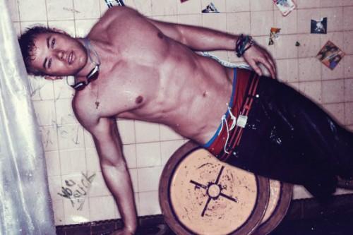 Барышни, вытрите слюнки!