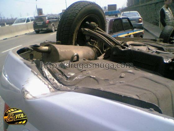 Авто совершило кульбит, не нарушая ПДД. ФОТО