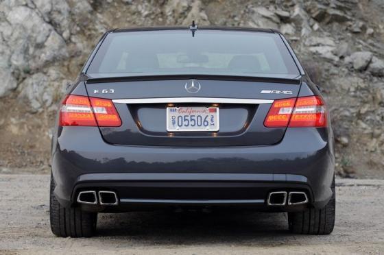 Свежие снимки форсированной Mercedes-Benz E63. ФОТО