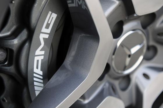 Свежие снимки форсированной Mercedes-Benz E63. ФОТО