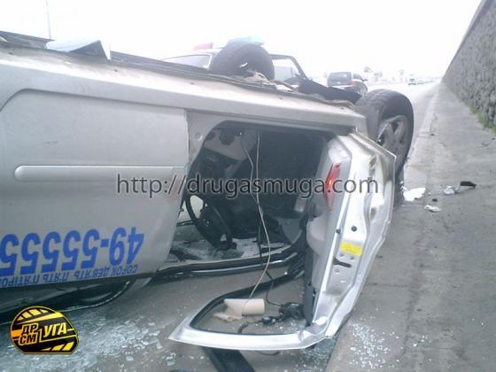 Авто совершило кульбит, не нарушая ПДД. ФОТО