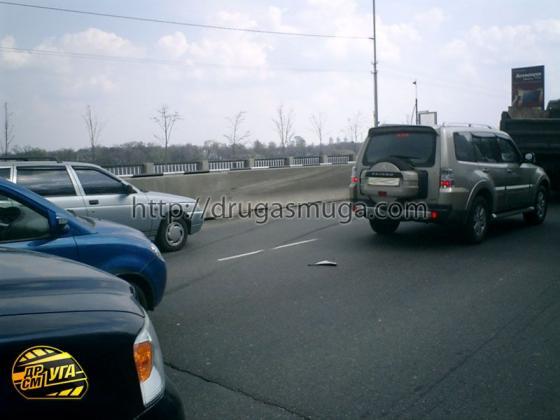 Авто совершило кульбит, не нарушая ПДД. ФОТО