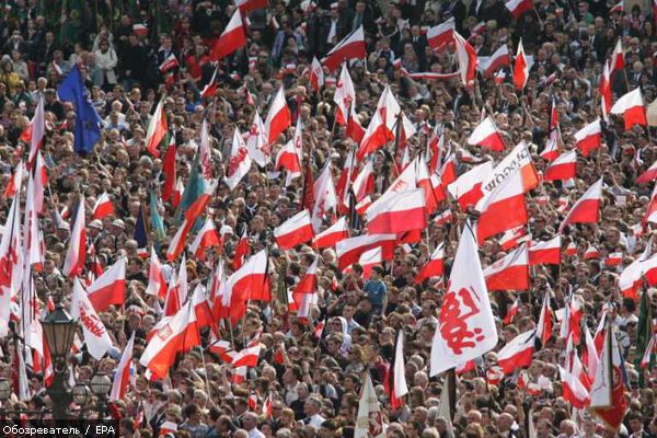 Польша похоронила президента и его супругу