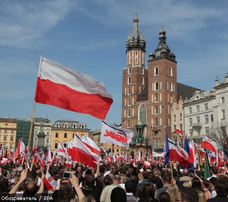 Польша похоронила президента и его супругу