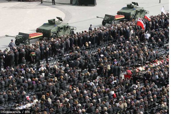 Польша похоронила президента и его супругу