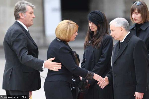 Мир попрощался с Лехом и Марией Качиньскими. ФОТОРЕПОРТАЖ