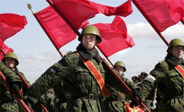 Парад Победы: украинская и российская версии