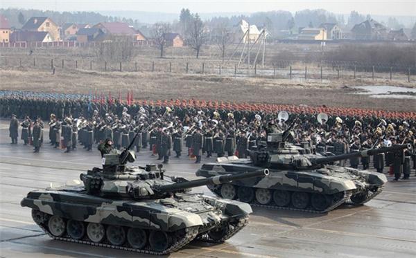 Парад Победы: украинская и российская версии