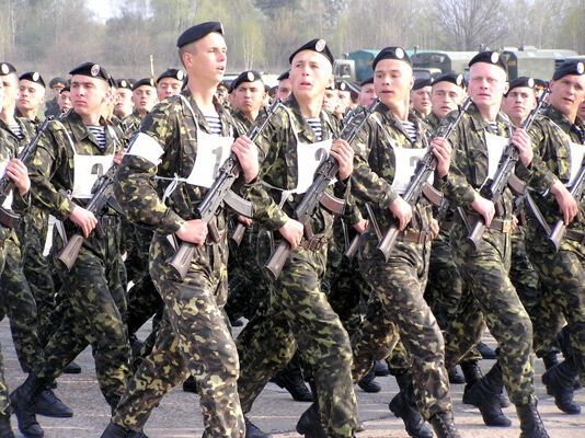 Парад Победы: украинская и российская версии