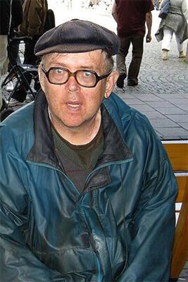 Мільйонер жив на смітнику і харчувався недоїдками. ФОТО