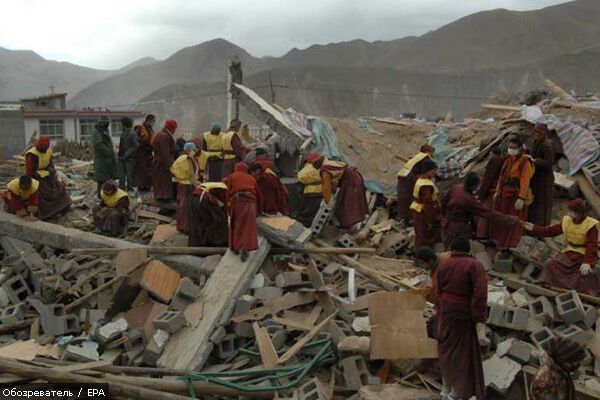 Землетрясения в Китае: более 2 тыс. жертв. ФОТО и ВИДЕО