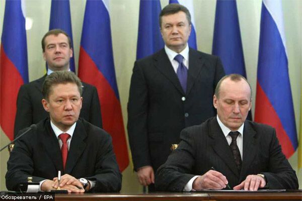 Янукович четырежды уговаривал Медведева оставить ЧФ