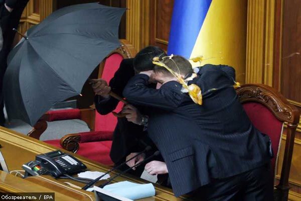 Жаркий день в Верховной Раде. ФОТОРЕПОРТАЖ