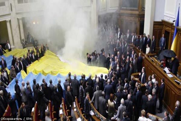 Жаркий день в Верховной Раде. ФОТОРЕПОРТАЖ