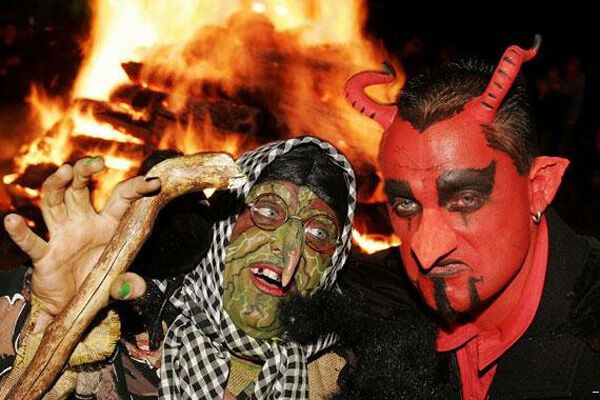 Європа у всю готується до Вальпургієвої ночі. ФОТО