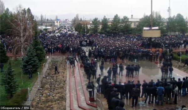 Киргизия: Демонстранты решились на штурм. Шок ФОТО, ВИДЕО