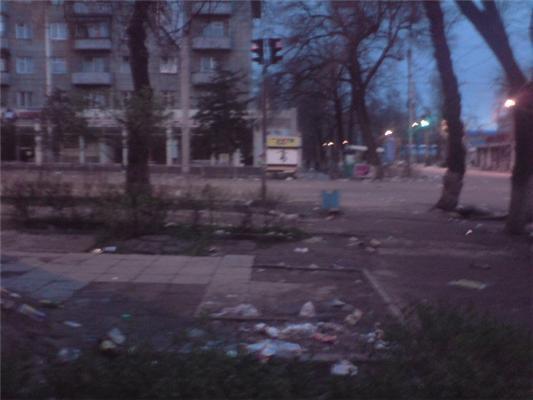 Бишкек сегодня утром. Как поработали мародеры. ФОТО 