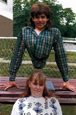 Кенни - человек-полтела. ФОТО и ВИДЕО