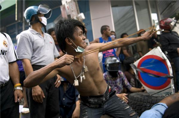 Тривають криваві акції протесту в Таїланді