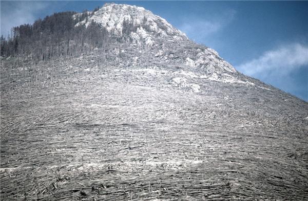 Уникальные снимки извержения вулкана Св. Елены 