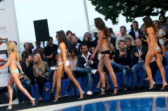 Горячие девушки на Формуле-1 в Монако. ФОТО