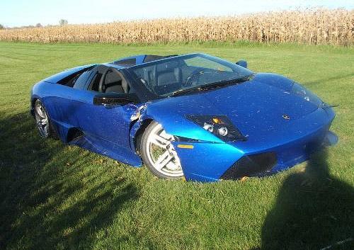 Суперкары, уничтоженные владельцами сразу после покупки. ФОТО