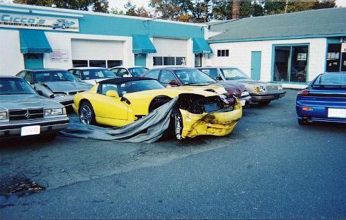 Суперкары, уничтоженные владельцами сразу после покупки. ФОТО