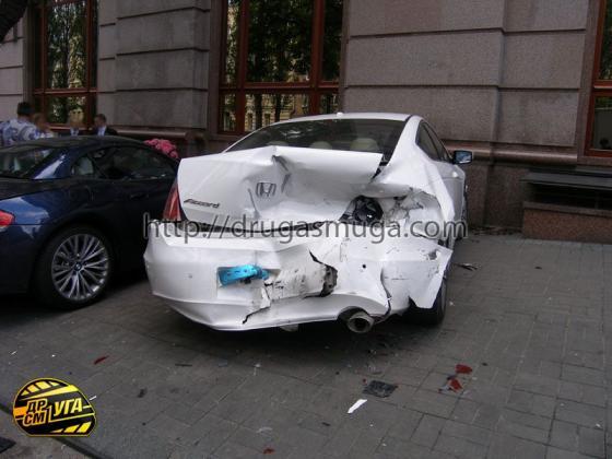 В Киеве произошло VIP ДТП. ВИДЕО