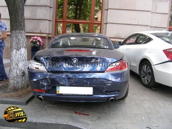 В Киеве произошло VIP ДТП. ВИДЕО