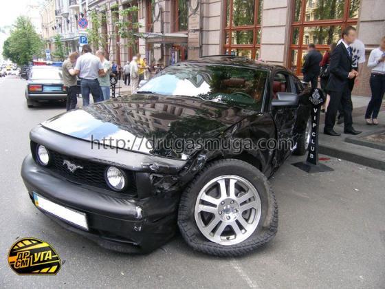 В Киеве произошло VIP ДТП. ВИДЕО