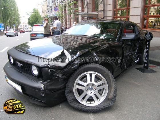 В Киеве произошло VIP ДТП. ВИДЕО