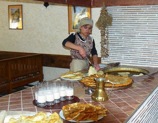 Євпаторія приготувала найбільший у світі чебурек. ФОТО