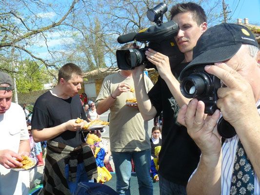 Євпаторія приготувала найбільший у світі чебурек. ФОТО